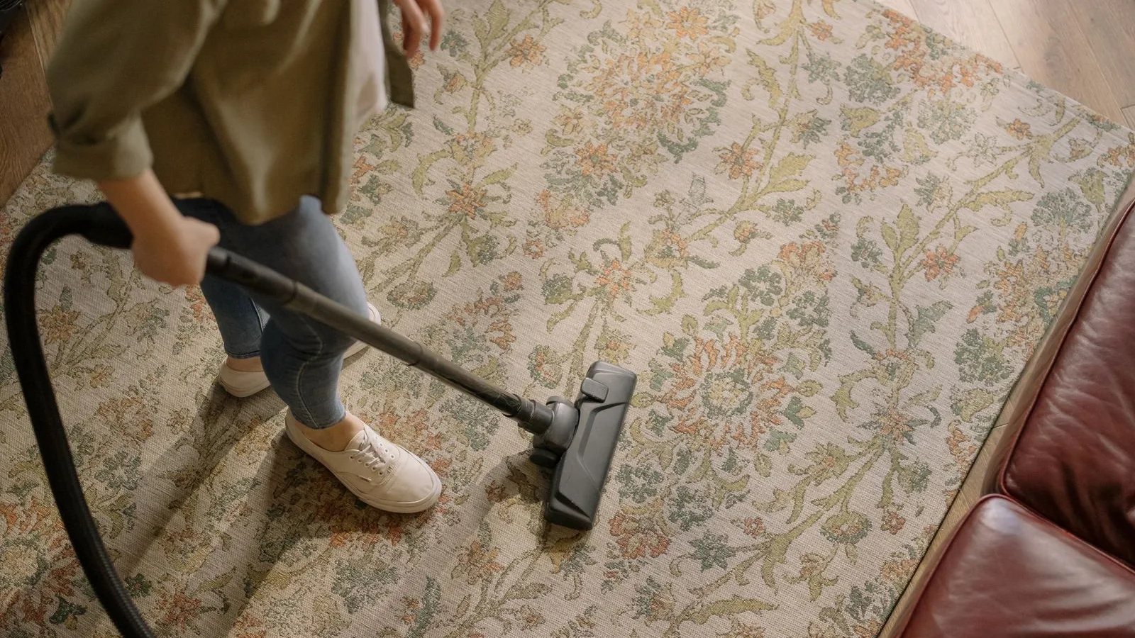 Comparison of steam and dry carpet cleaning methods in a Point Cook home